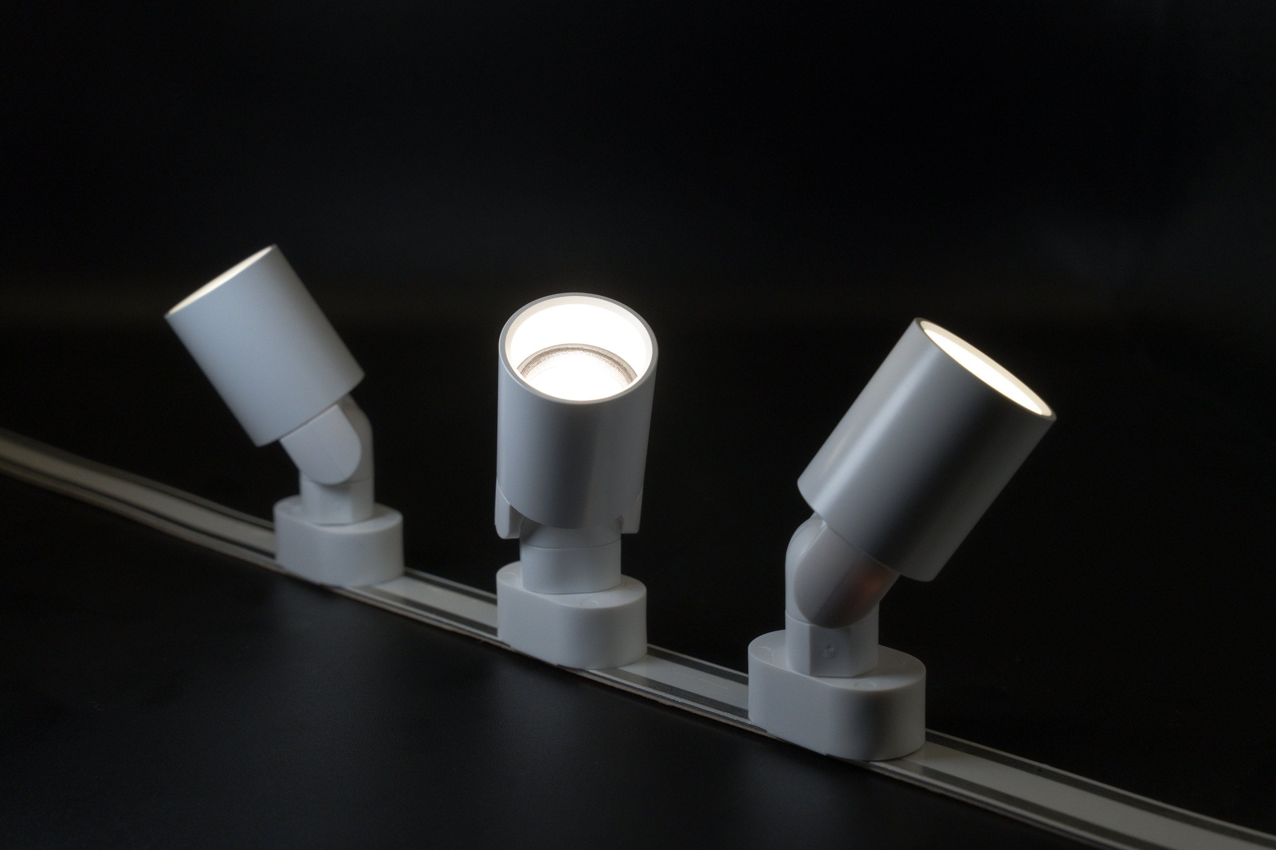 Light-IT magnetisches Lampensystem auf einer Schiene